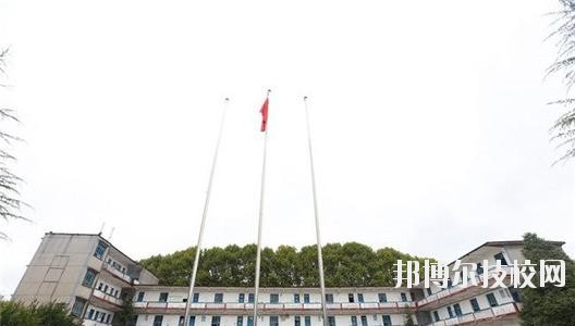 貴陽(yáng)鐵路工程學(xué)校2020年報(bào)名條件、招生要求、招生對(duì)象