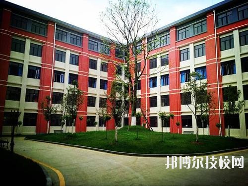 貴陽衛(wèi)生學(xué)校2020年報(bào)名條件、招生要求、招生對象