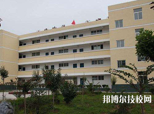 鳳縣職業(yè)教育中心2020年報(bào)名條件、招生要求、招生對(duì)象