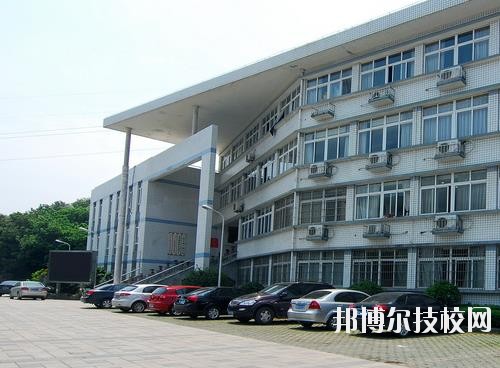 鄞州職業(yè)高級(jí)中學(xué)2020年報(bào)名條件、招生要求、招生對(duì)象