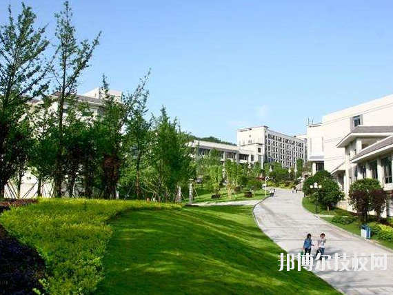 重慶第二交通技工學(xué)校2020年報名條件、招生要求、招生對象