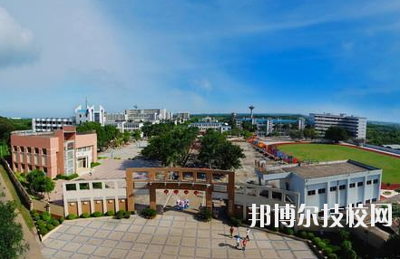 重慶青山工業(yè)技工學(xué)校2020年報(bào)名條件、招生要求、招生對象