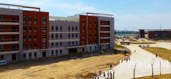 甘肅建筑材料工業(yè)學(xué)校2020年報名條件、招生要求、招生對象