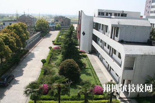 泰州博日電腦技術(shù)學(xué)校2020年報(bào)名條件、招生要求、招生對(duì)象