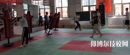酒泉體育運(yùn)動(dòng)學(xué)校2020年學(xué)費(fèi)、收費(fèi)多少