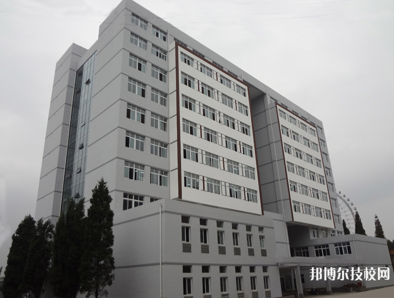 貴陽白云職業(yè)技術(shù)學校2020年報名條件、招生要求、招生對象