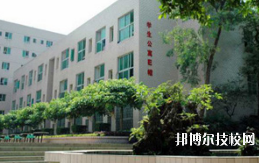 重慶機械技師學(xué)院2020年報名條件、招生要求、招生對象