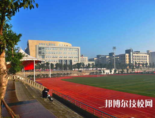 重慶渝中高級職業(yè)學校2020年報名條件、招生要求、招生對象