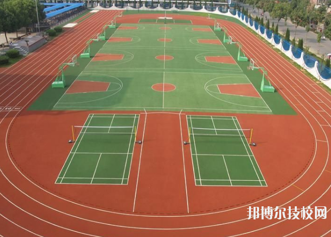 重慶商務(wù)學(xué)校怎么樣、好不好