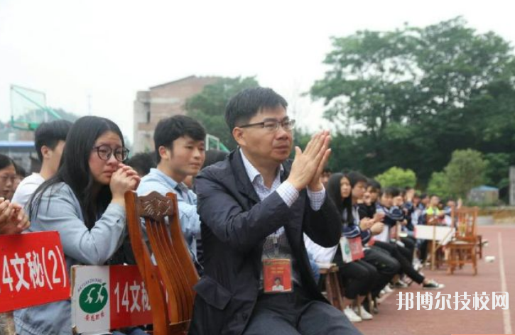 安源區(qū)職業(yè)中等專業(yè)學(xué)校怎么樣、好不好