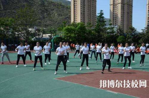 威州民族師范學(xué)校2020年招生辦聯(lián)系電話(huà)