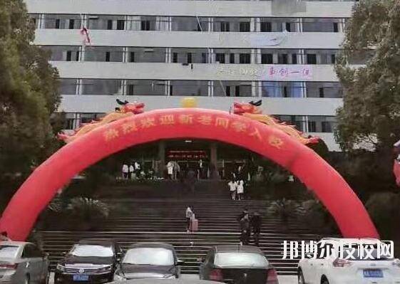 貴陽精工科技學(xué)校2020年學(xué)費(fèi)、收費(fèi)多少