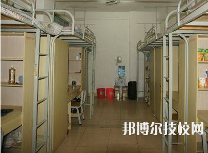 重慶醫(yī)藥衛(wèi)生學校2020年宿舍條件