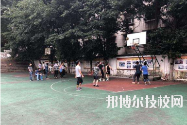 重慶航運旅游學(xué)校2020年招生辦聯(lián)系電話