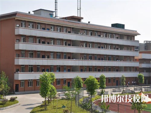 安龍職業(yè)技術學校2020年招生辦聯系電話