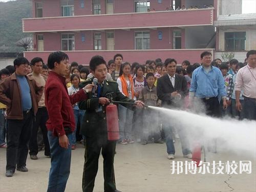 安龍職業(yè)技術學校怎么樣、好不好