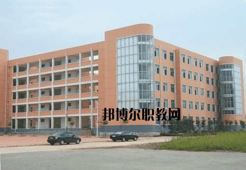 祿勸職業(yè)高級(jí)中學(xué)2020年報(bào)名條件、招生要求、招生對(duì)象