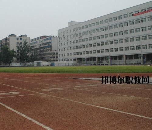 河南工業(yè)學校2020年招生辦聯(lián)系電話