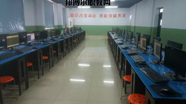 衡水兆華科技中等專業(yè)學校網站網址