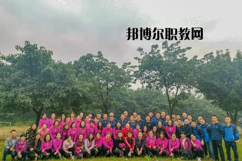 都勻工商管理學(xué)校2020年報名條件、招生要求、招生對象