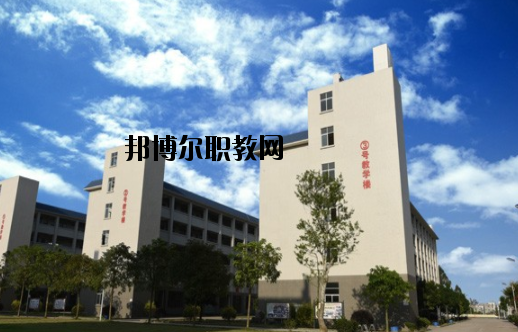 化州職業(yè)技術(shù)學(xué)校2020年報(bào)名條件、招生要求、招生對象