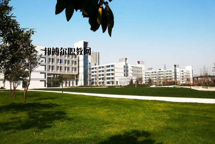 江蘇商貿(mào)職業(yè)學(xué)院怎么樣、好不好