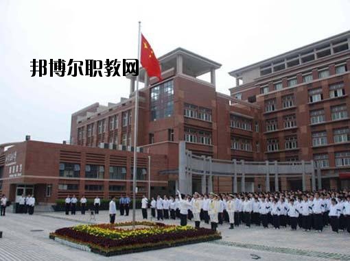 西安美術(shù)學(xué)院附屬中等美術(shù)學(xué)校2020年報(bào)名條件、招生要求、招生對(duì)象 