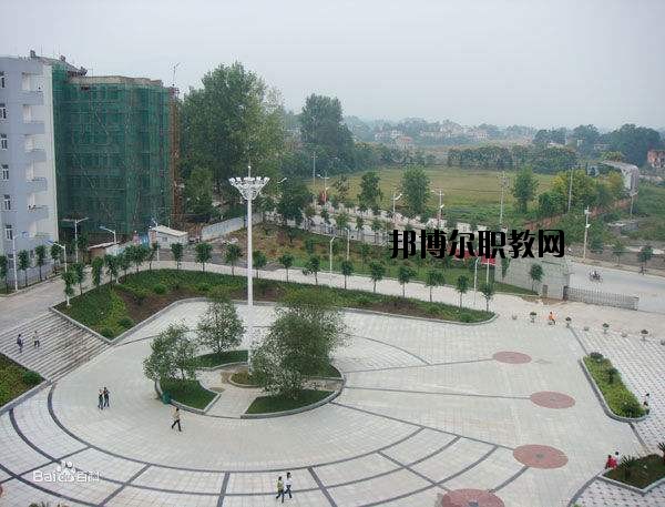 來鳳中等職業(yè)技術(shù)學(xué)校怎么樣、好不好
