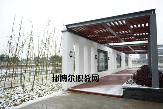江蘇高港中等專業(yè)學(xué)校怎么樣、好不好