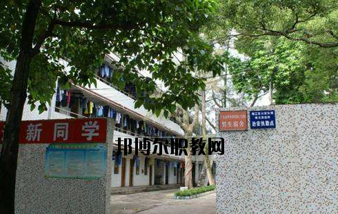 廣東粵東商貿(mào)技工學校2020年招生辦聯(lián)系電話 