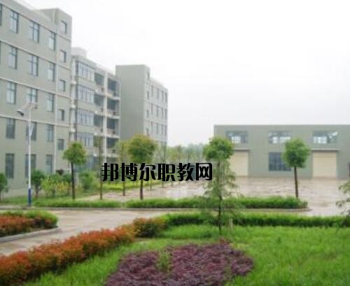 羅山中等職業(yè)學(xué)校2021年報名條件、招生對象
