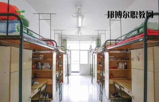 平陽(yáng)縣職業(yè)中等專(zhuān)業(yè)學(xué)校2020年宿舍條件