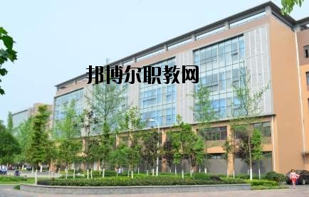 成都市恒輝技工學校2020年報名條件、招生要求、招生對象