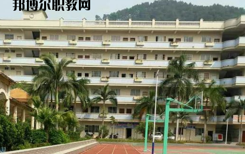 梧州西南中等專業(yè)學(xué)校2020年報(bào)名條件、招生要求、招生對象