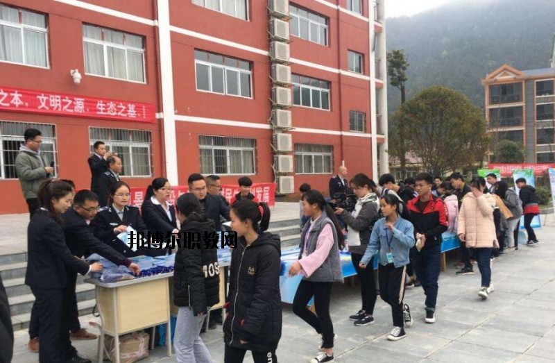 錦屏中等職業(yè)技術(shù)學(xué)校2020年報名條件、招生要求、招生對象
