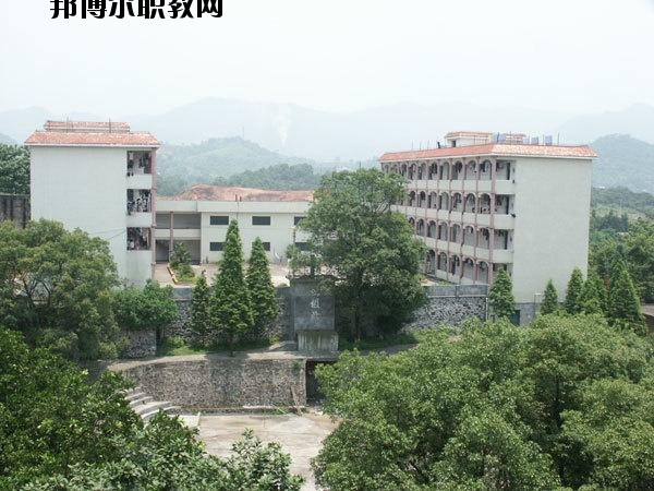 萍鄉(xiāng)電子工業(yè)學(xué)校2020年報(bào)名條件、招生要求、招生對(duì)象