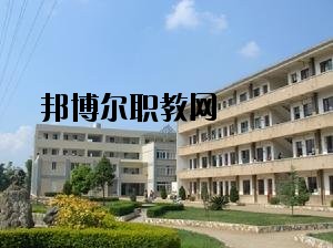 祿豐縣職業(yè)高級(jí)中學(xué)2020年報(bào)名條件、招生要求、招生對(duì)象