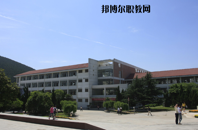 江蘇張家港第三職業(yè)高級(jí)中學(xué)2020年報(bào)名條件、招生要求、招生對(duì)象
