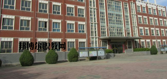 蘭州航空工業(yè)技工學校2020年報名條件、招生要求、招生對象