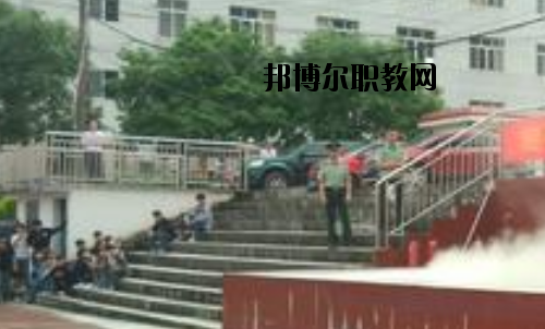 昭平職業(yè)教育中心2020年招生辦聯系電話