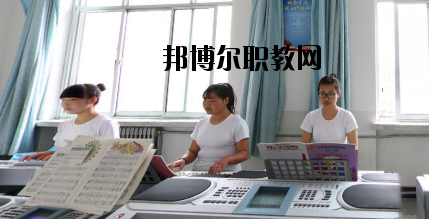 武威勞動服務(wù)技工學(xué)校2020年報名條件、招生要求、招生對象