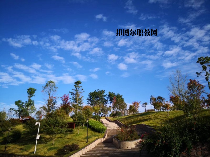 成都市工業(yè)職業(yè)技術(shù)學(xué)校2020年報(bào)名條件、招生要求、招生對(duì)象