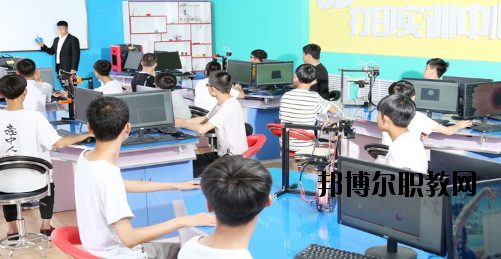 甘肅秦隴技工學校2020年報名條件、招生要求、招生對象