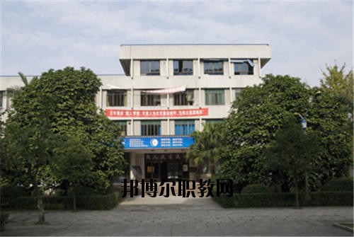 四川瀘州天星影視藝術(shù)學(xué)校2020年報名條件、招生要求、招生對象