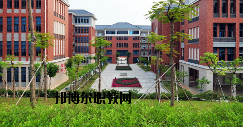 東莞輕工業(yè)學(xué)校怎么樣、好不好