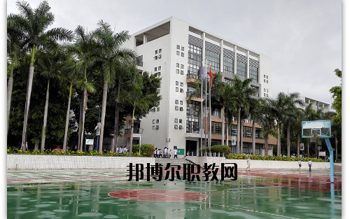 東莞電子科技學(xué)校2020年報名條件、招生要求、招生對象