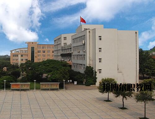 河南醫(yī)藥衛(wèi)生學(xué)校2021年報名條件、招生對象