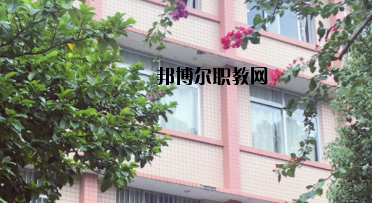 廣西工貿(mào)職業(yè)技術(shù)學校網(wǎng)站網(wǎng)址 