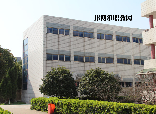 蘇州衛(wèi)生職業(yè)學(xué)校2020年報(bào)名條件、招生要求、招生對(duì)象