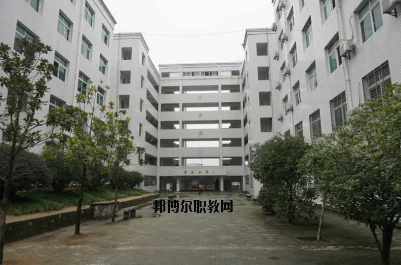 羅田理工中等專業(yè)學校地址在哪里